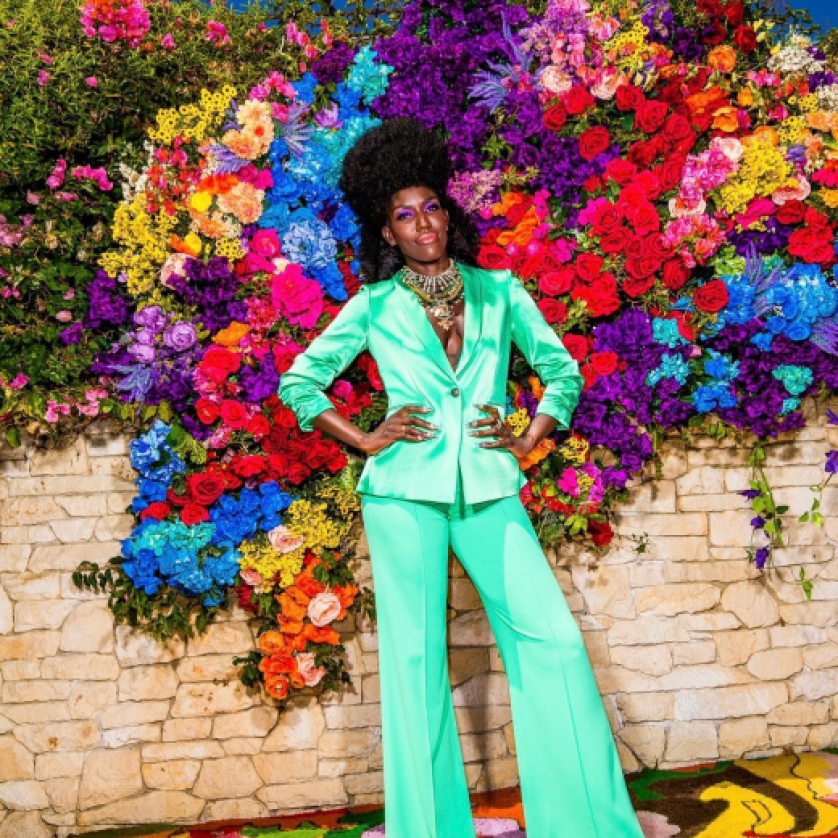 Get that money, honey